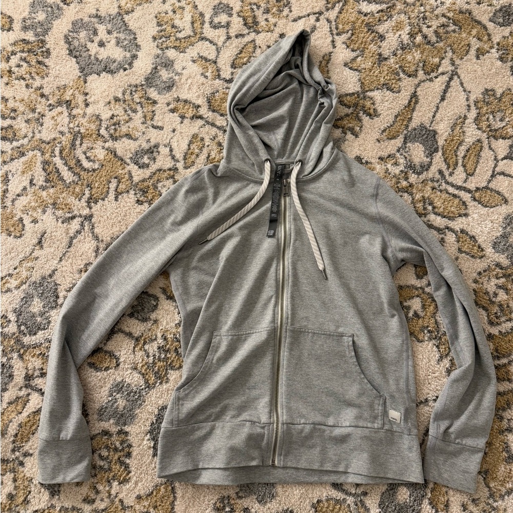 Vuori Halo Performance Hoodie 2.0 size XS
Excellent condition